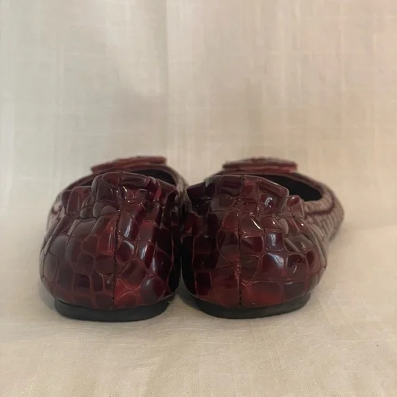 Tory Burch Reva Ballet Flats
Burgundy Crocodile Pattern
Women's Size 7 - Picture 4 of 8
